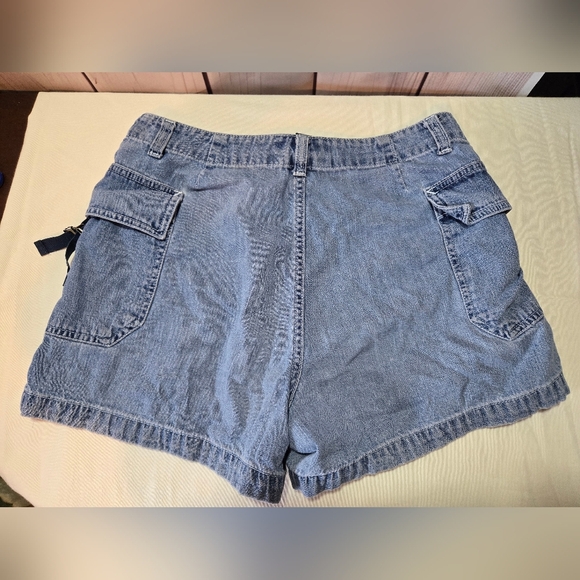 The Limited Blue Denim Women's Cargo Shorts Size 8 - Picture 5 of 5